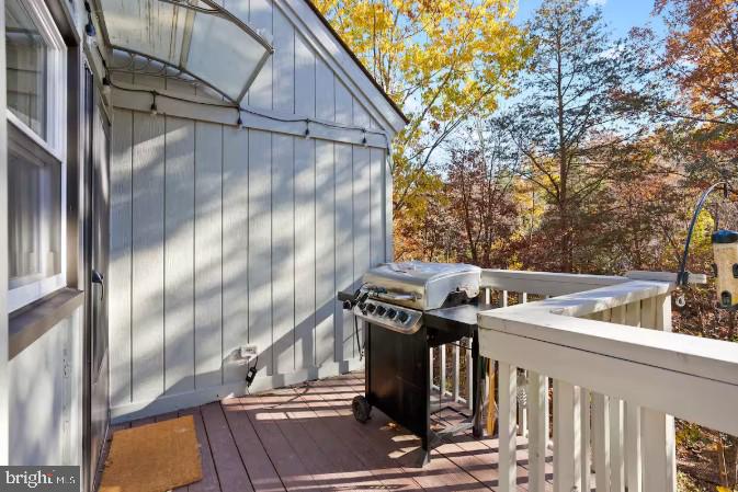 LAKEVIEW PEDESTAL - Residential