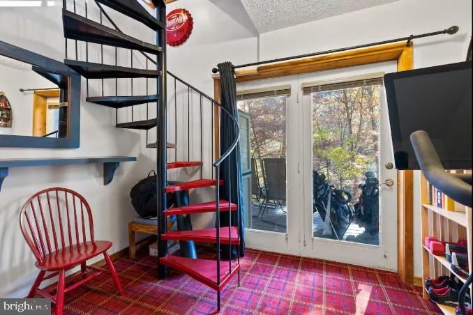 LAKEVIEW PEDESTAL - Residential