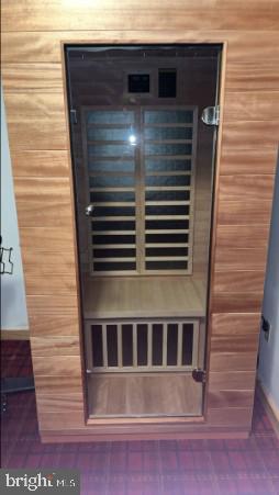 LAKEVIEW PEDESTAL - Residential