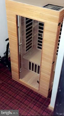 LAKEVIEW PEDESTAL - Residential