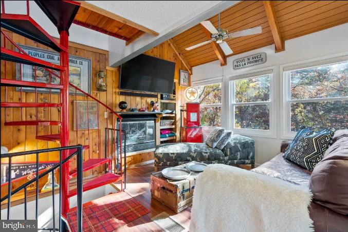 LAKEVIEW PEDESTAL - Residential