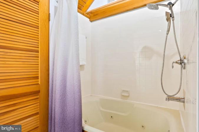 LAKEVIEW PEDESTAL - Residential