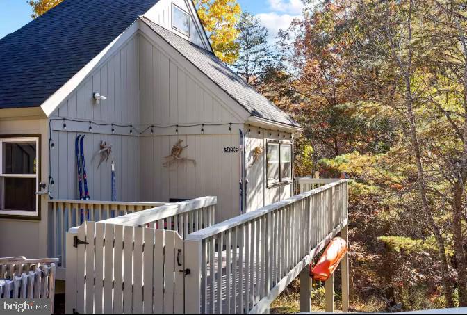 LAKEVIEW PEDESTAL - Residential