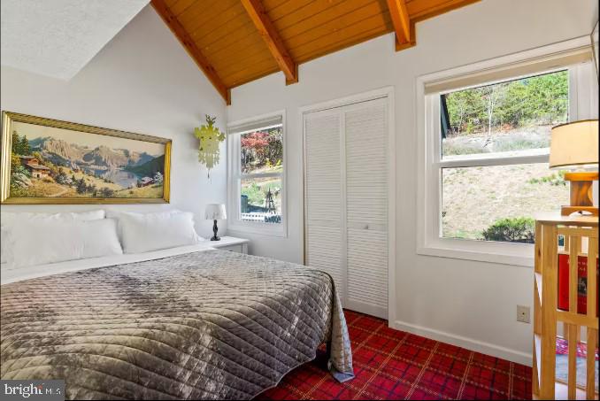 LAKEVIEW PEDESTAL - Residential