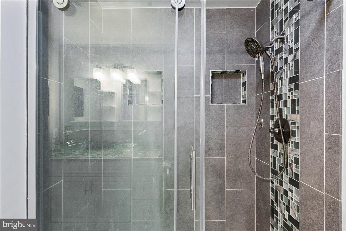 MONTCLAIR ST4 - Residential