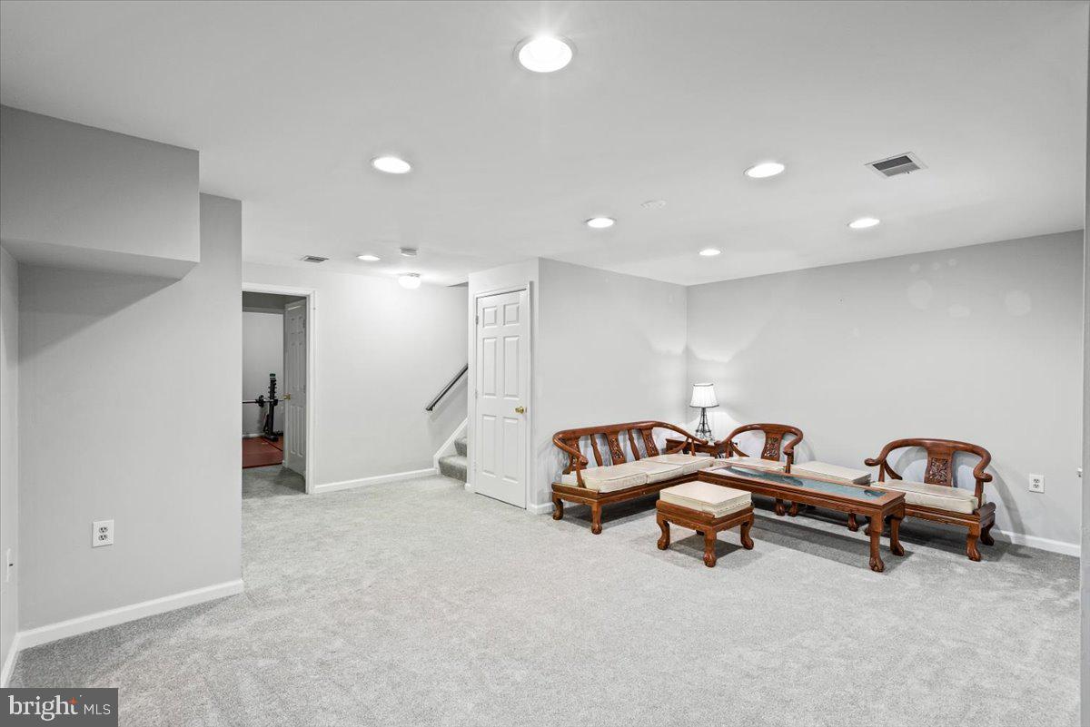 MONTCLAIR ST4 - Residential