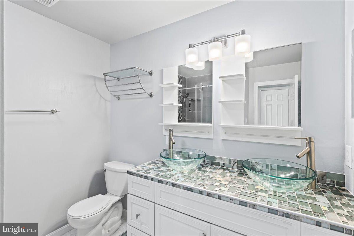 MONTCLAIR ST4 - Residential