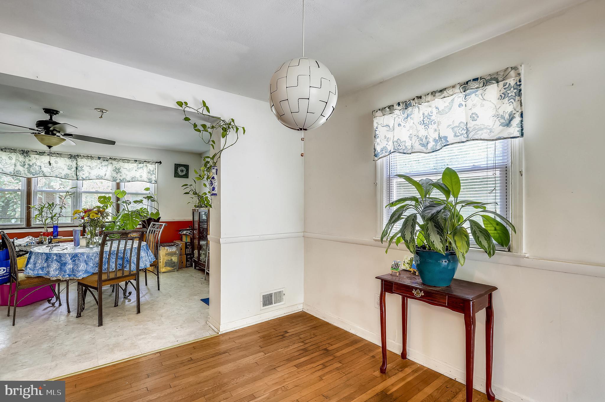 NEW CARROLLTON - Residential