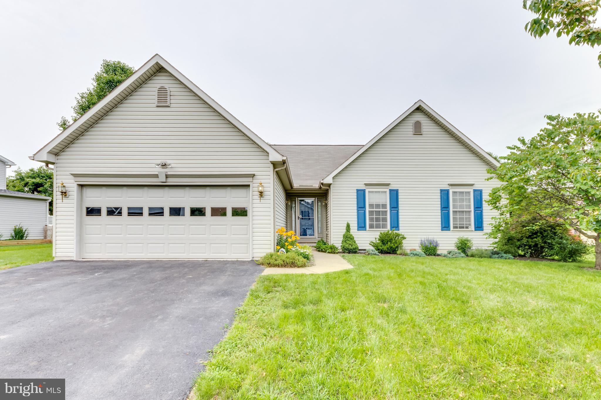 Charming Bradbury model rancher. Hardwood floors, cathedral ceiling in LR, living/dining combo, fireplace, breakfast nook, deck & beautiful fenced backyard well thought out w multiple flowers shrubs & trees, 5' Master bath walk-in shower with seat. A+ location-Spring Mills offers country club living w community pool, tennis courts, open areas. Close to 81 & MD line. Great place to live!