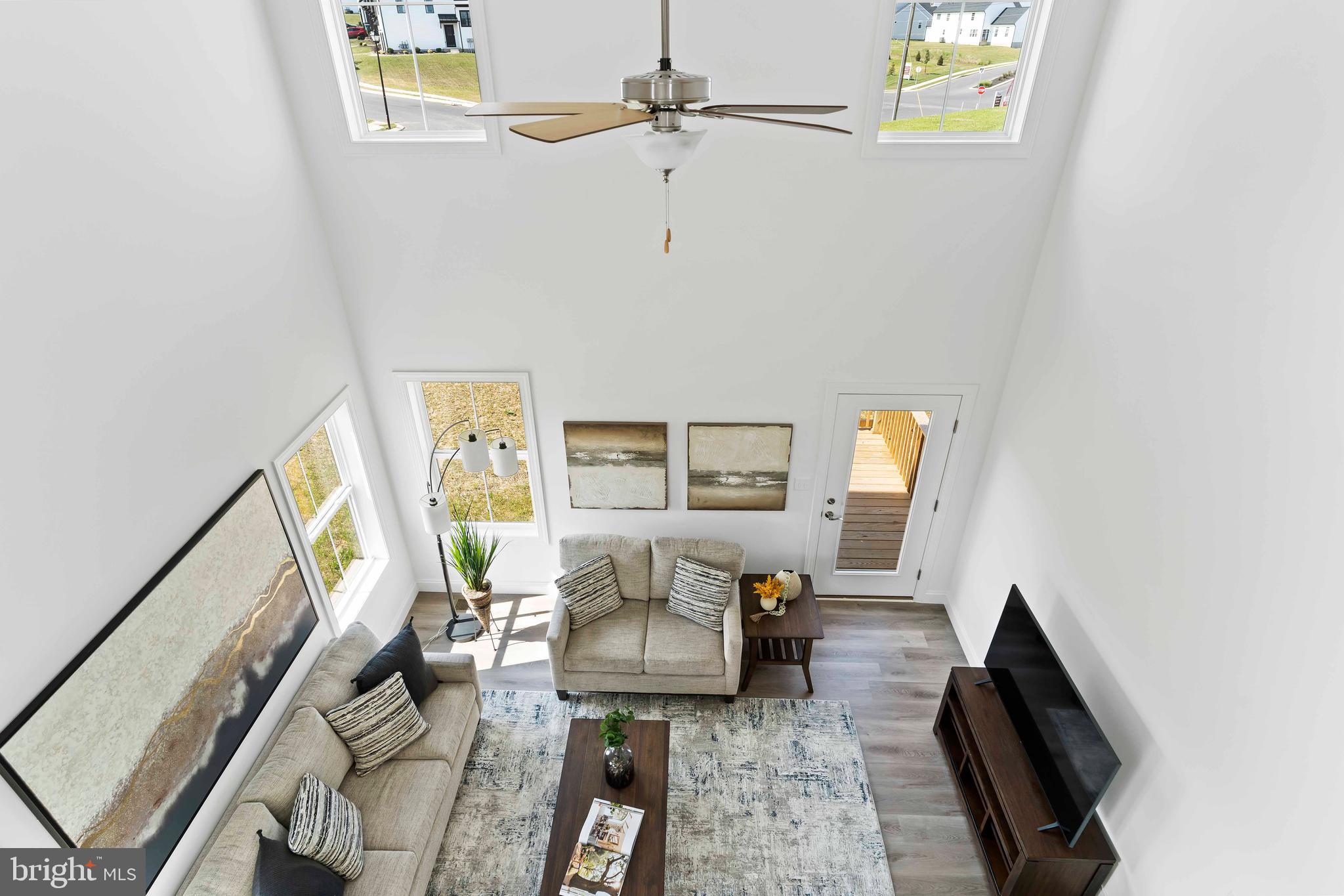 AUTUMN CHASE - Residential