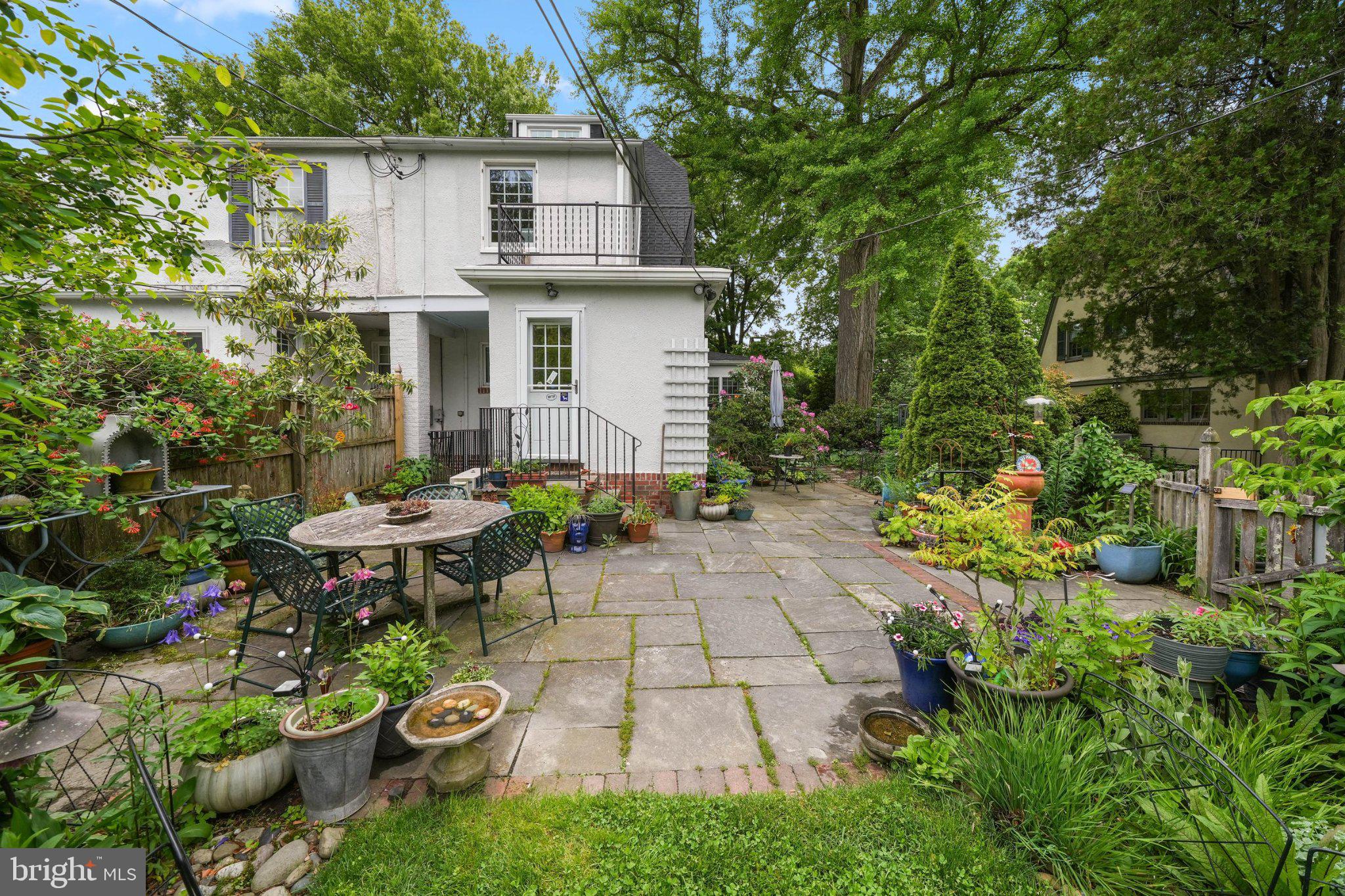 WAWASET PARK - Residential