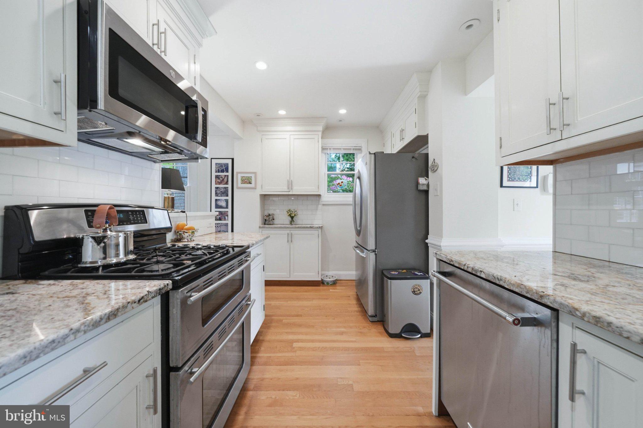 WAWASET PARK - Residential