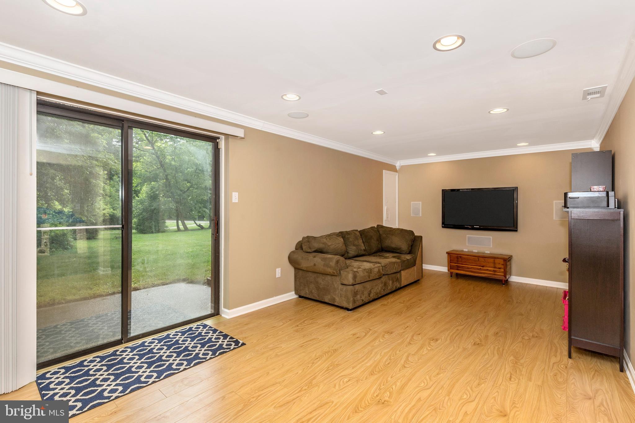 VILLAGE OF LONG REACH - Residential