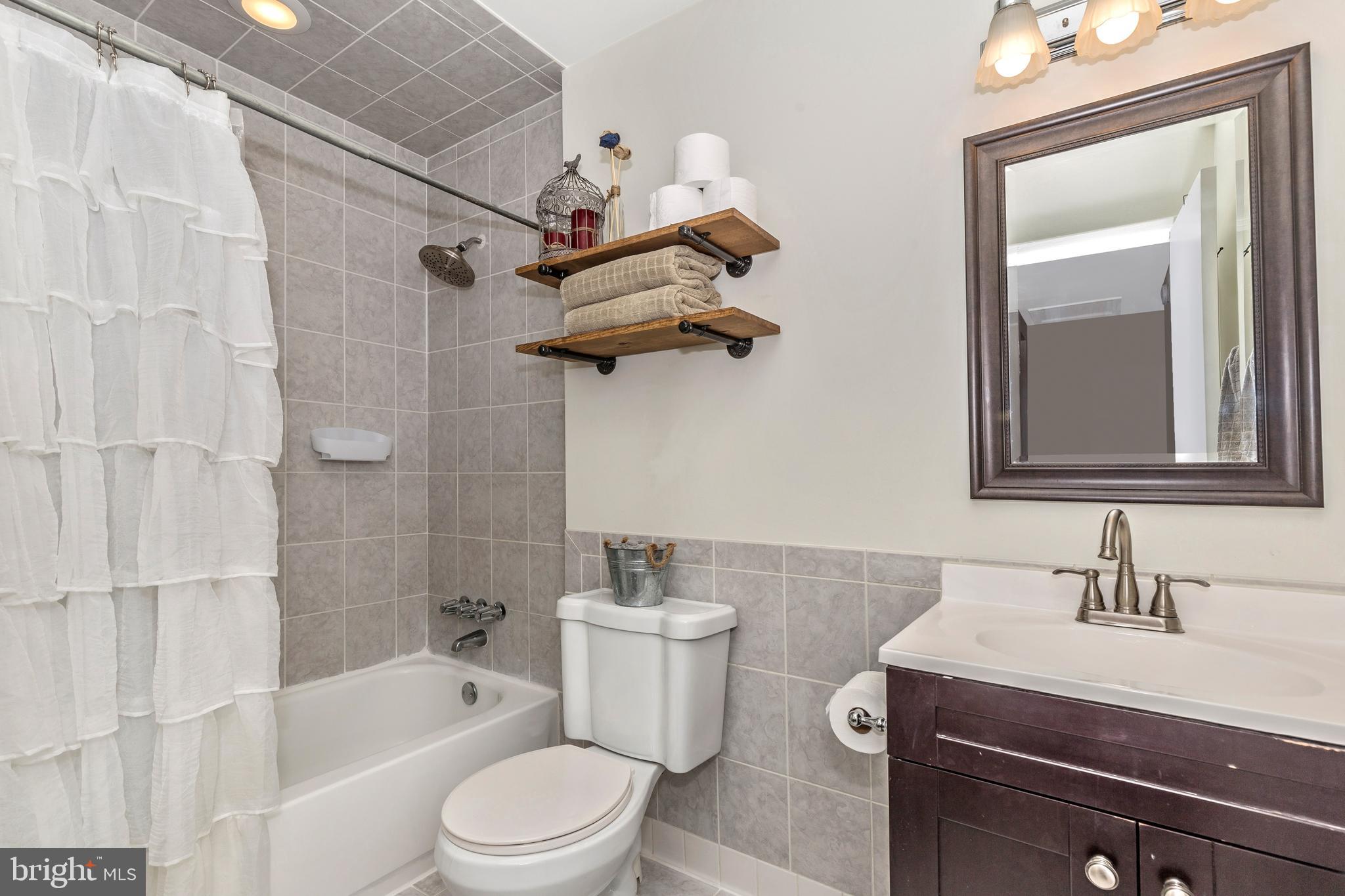 VILLAGE OF LONG REACH - Residential