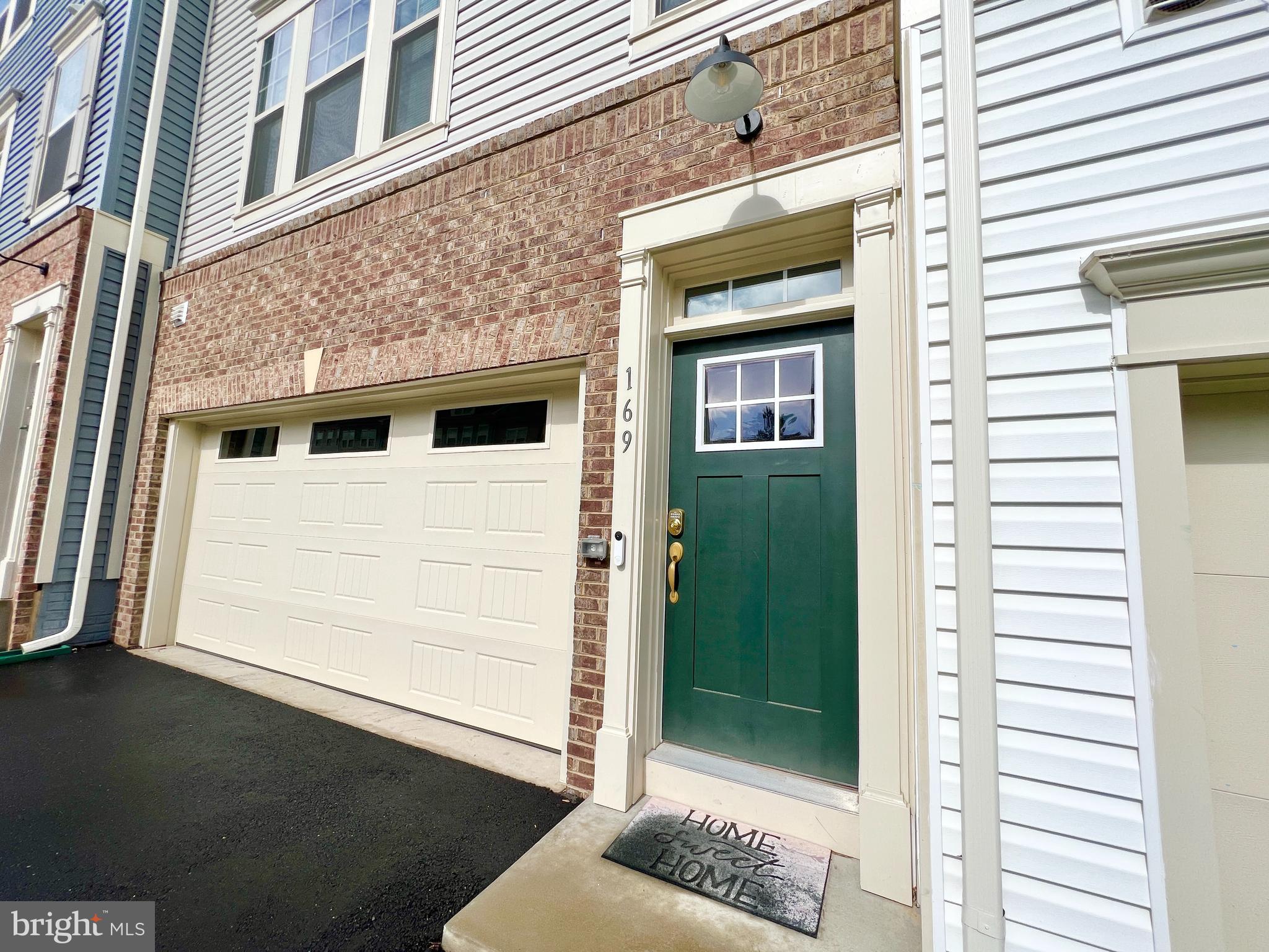 169 SHADED VALLEY COURT