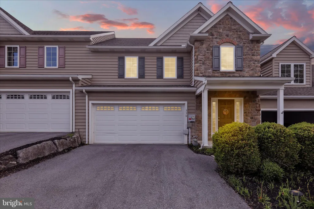330 Wendover Way, Lancaster, PA 17603