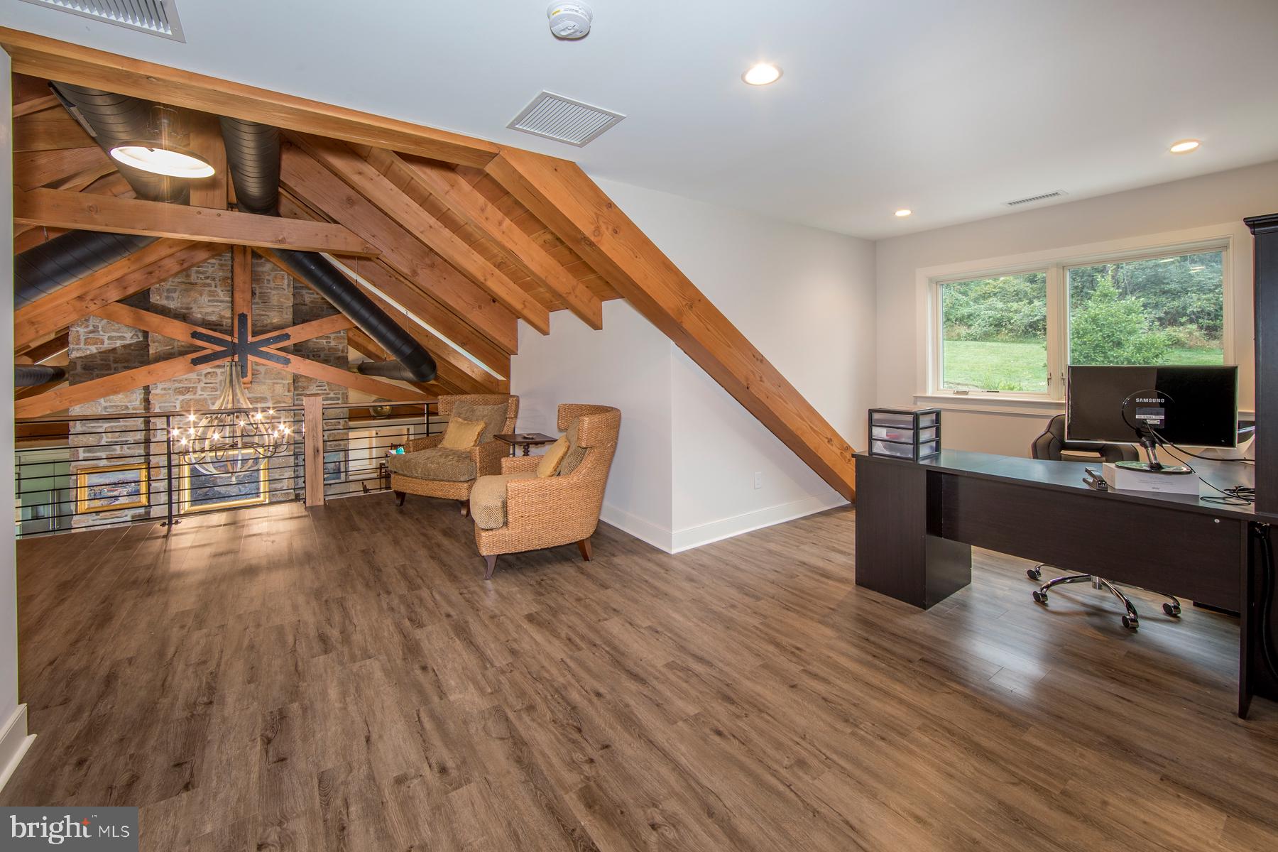 RADNOR HUNT - Residential Lease