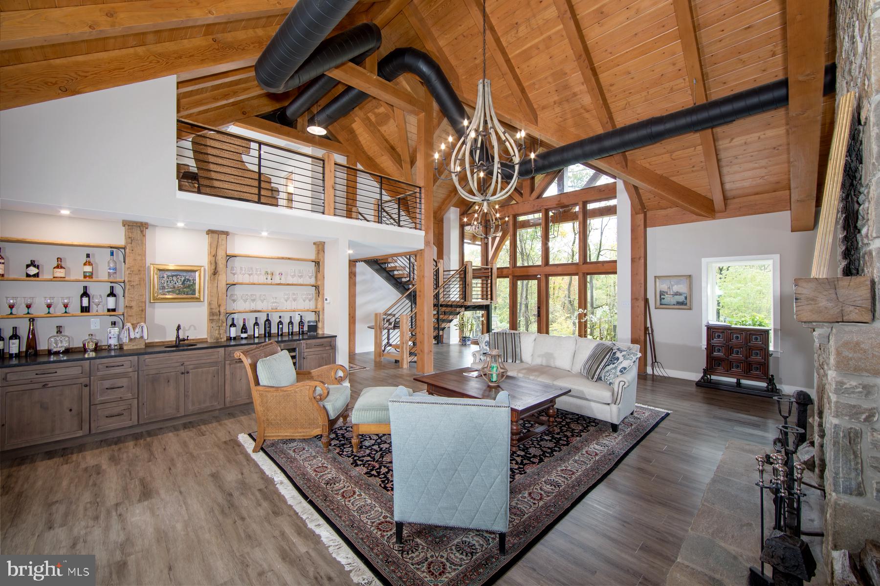 RADNOR HUNT - Residential Lease