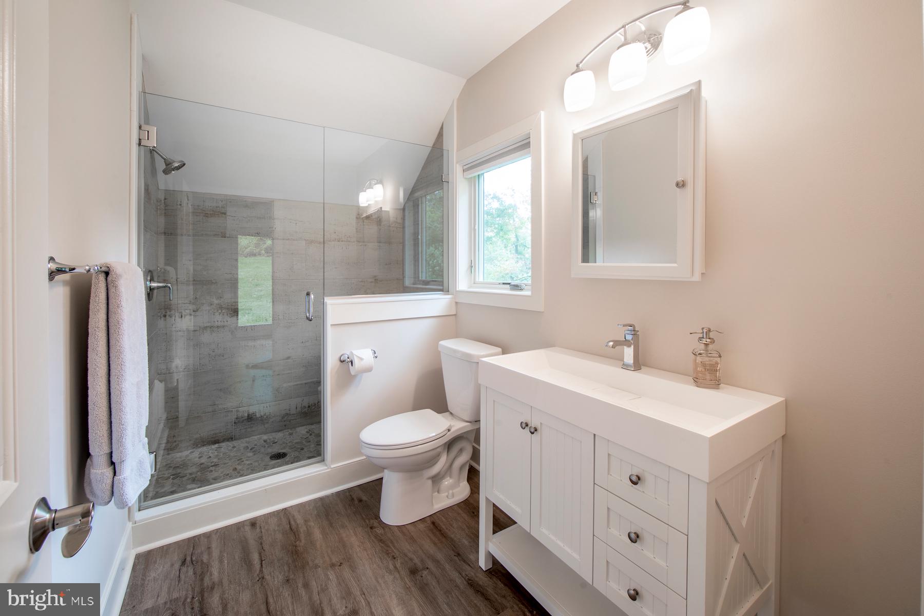 RADNOR HUNT - Residential Lease