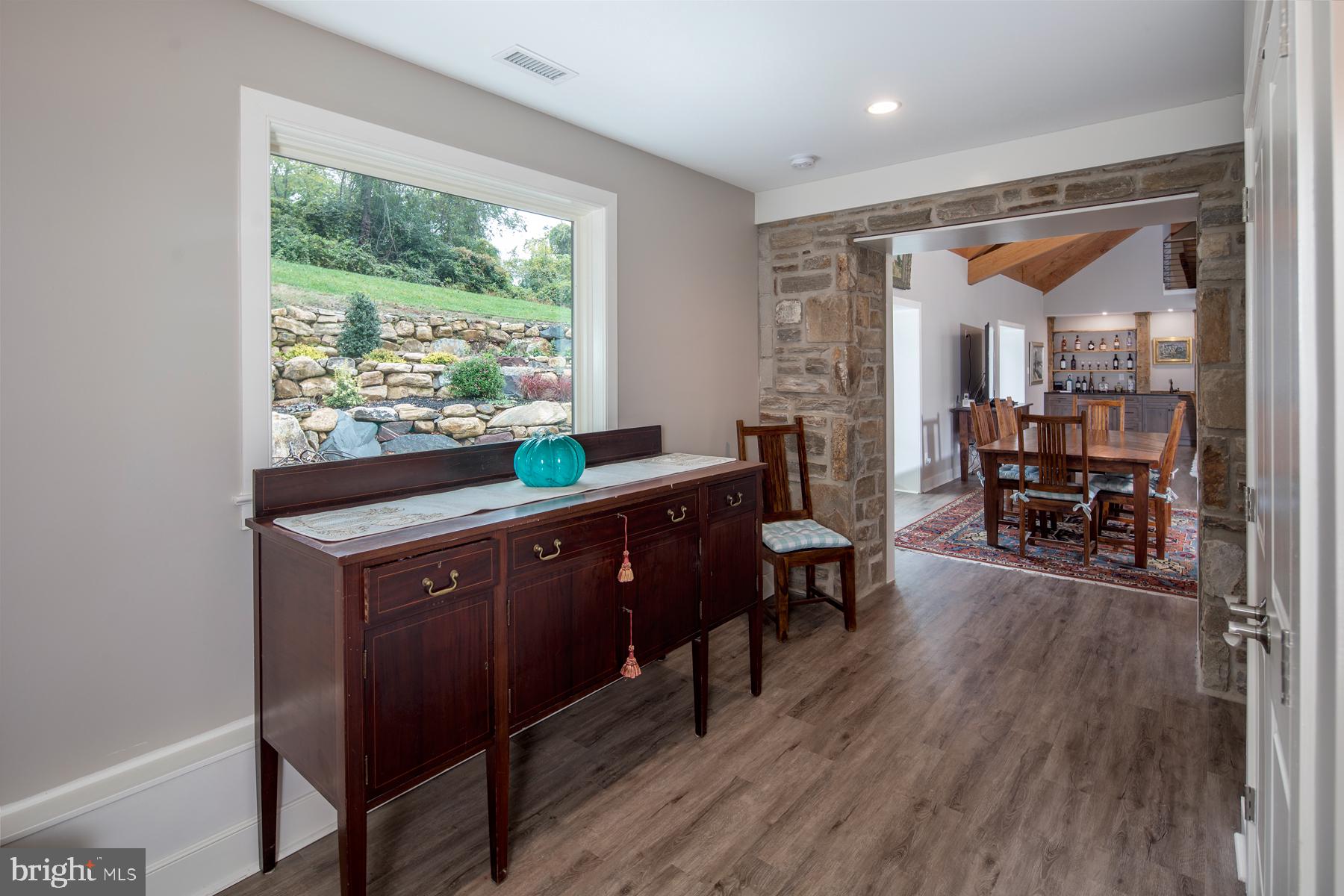 RADNOR HUNT - Residential Lease