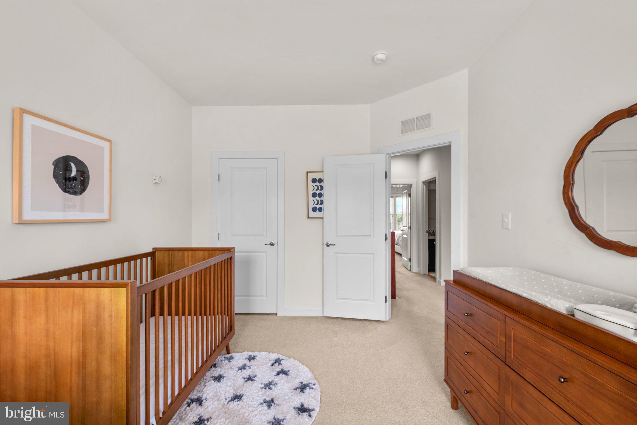 AUTUMN RIVER - Residential