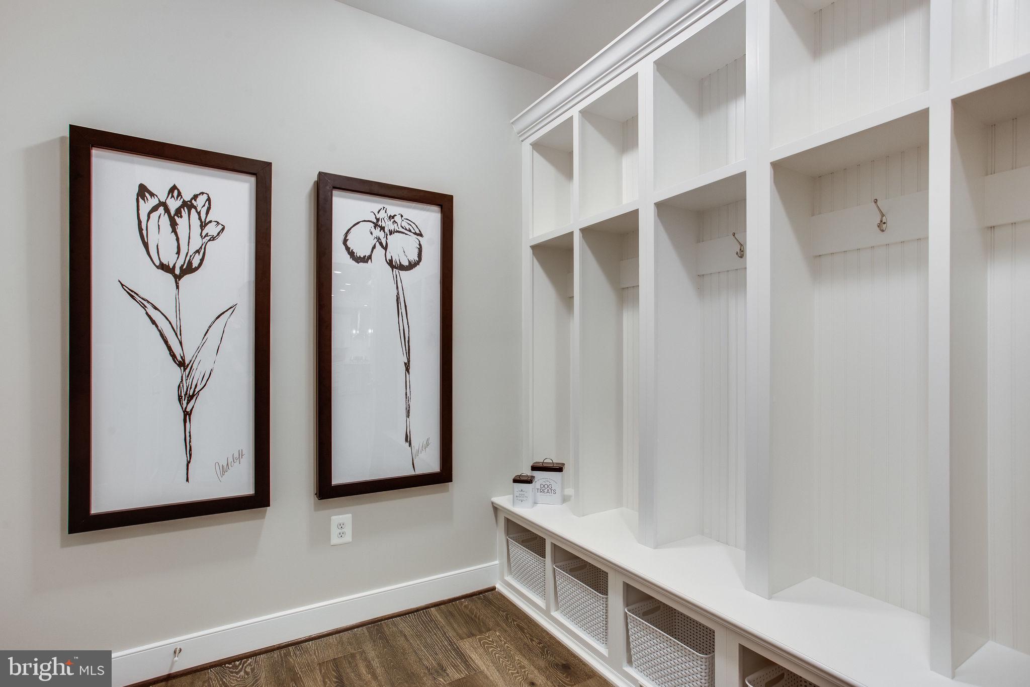 TOWN AND COUNTRY ESTATES - Residential