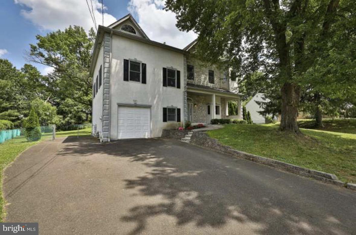 121 BRENTWOOD DRIVE