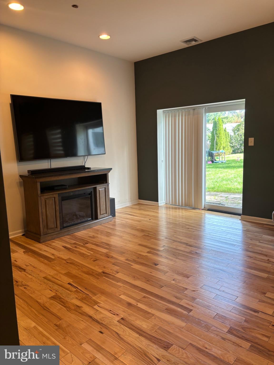 121 BRENTWOOD DRIVE