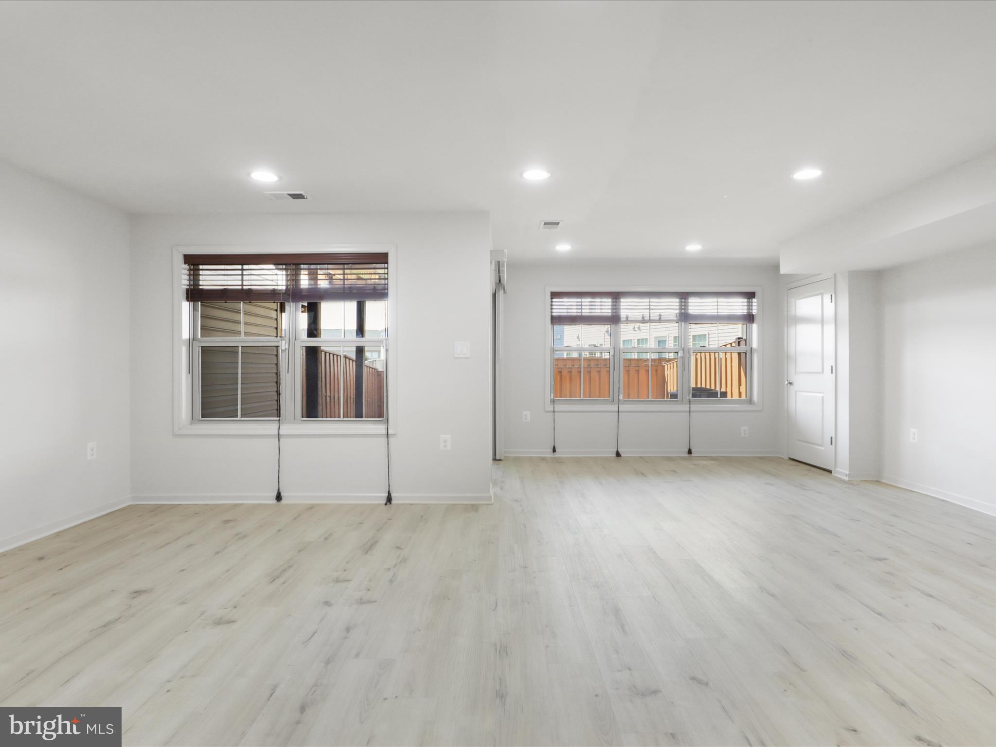 BRAMBLETON - Residential