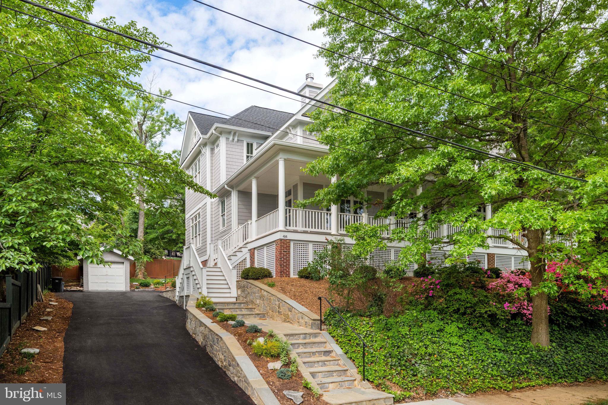 414 RUCKER PLACE