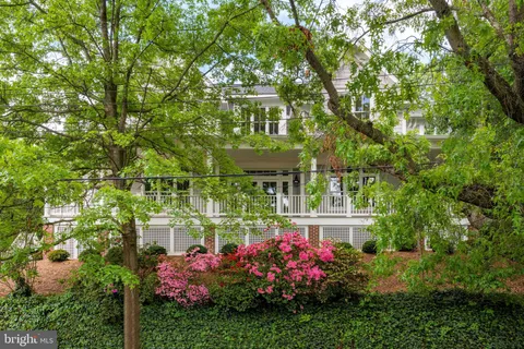 414 Rucker Place, Alexandria, VA MLS: VAAX2043038