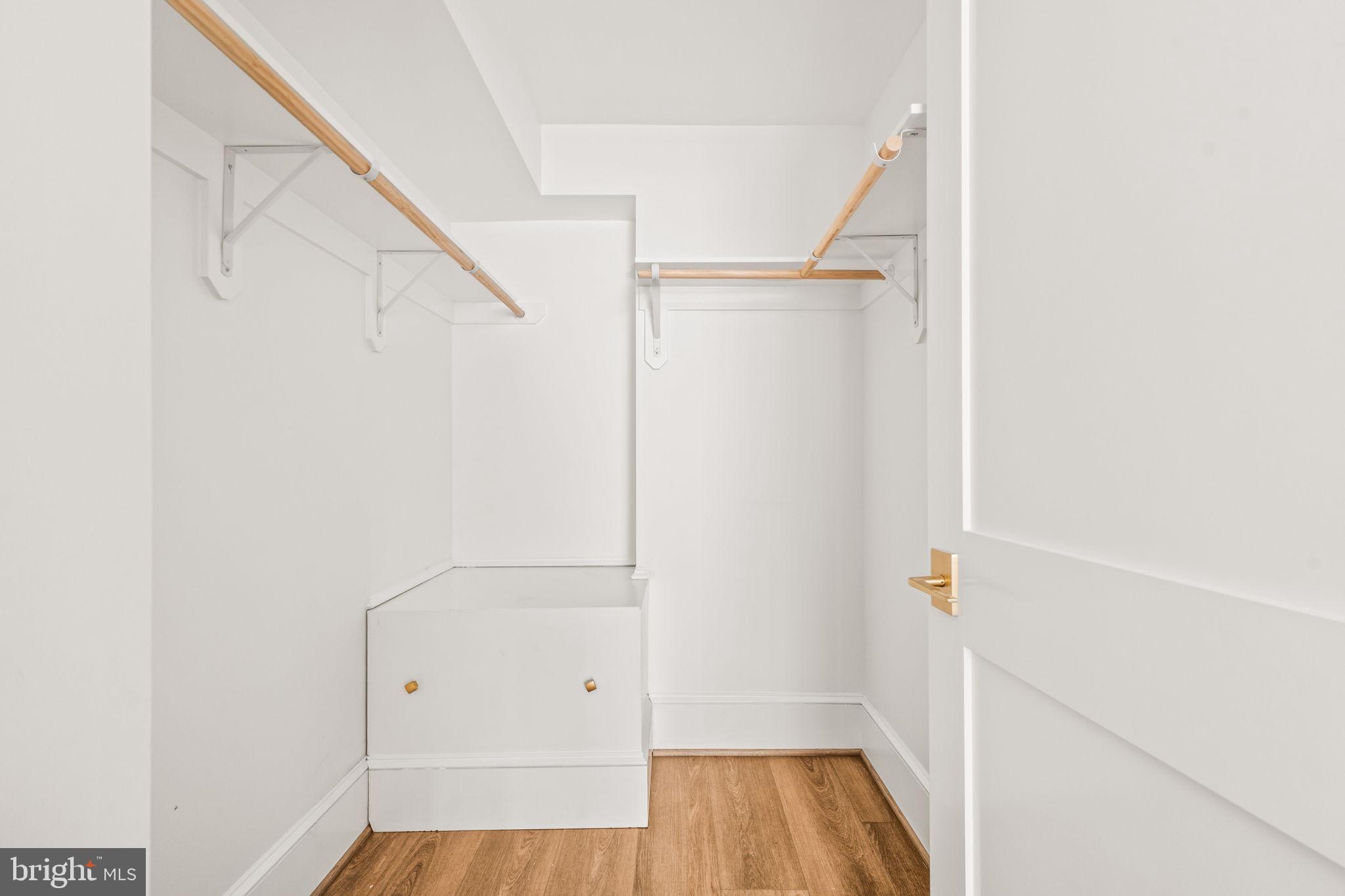 ROSEMONT - Residential