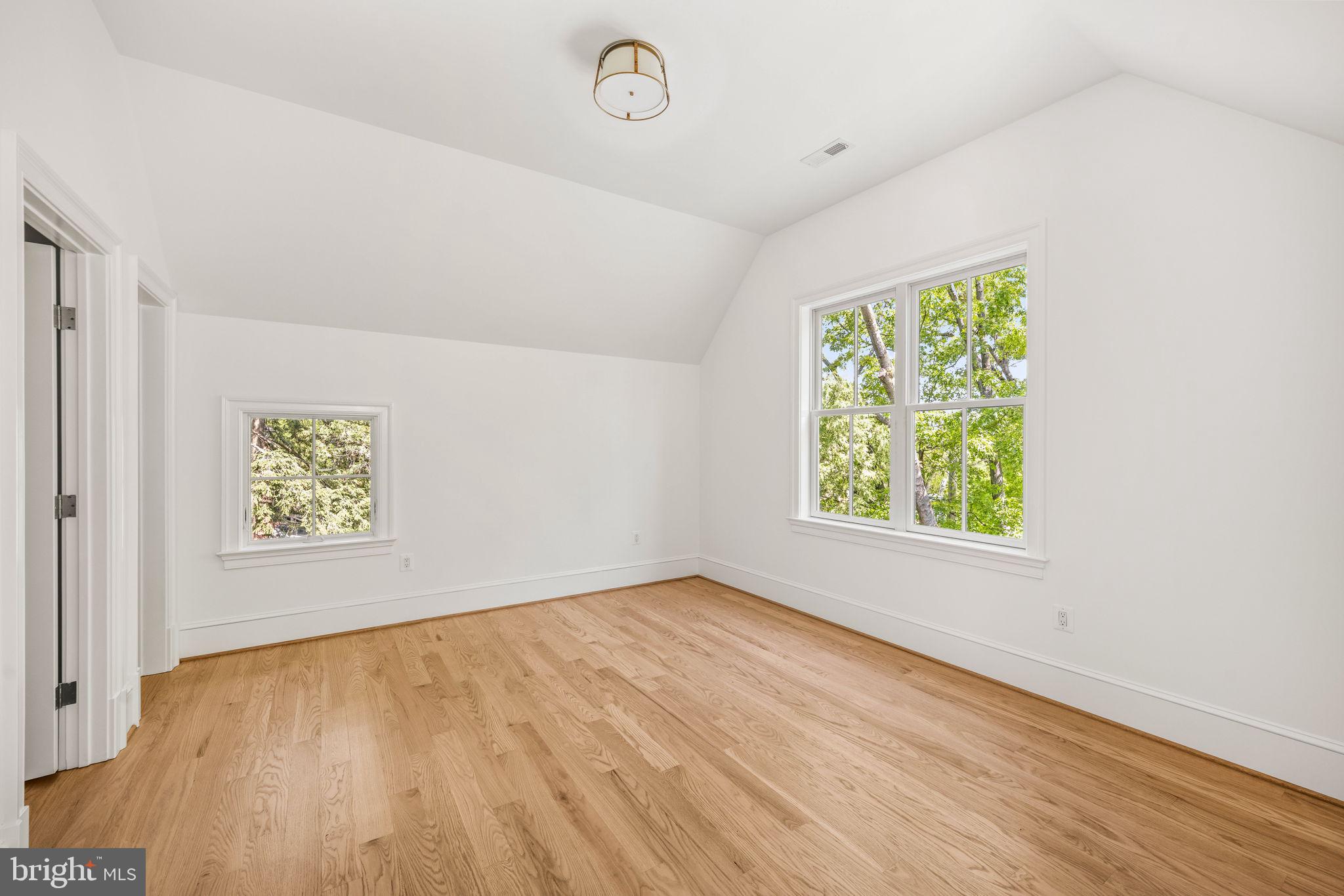 ROSEMONT - Residential