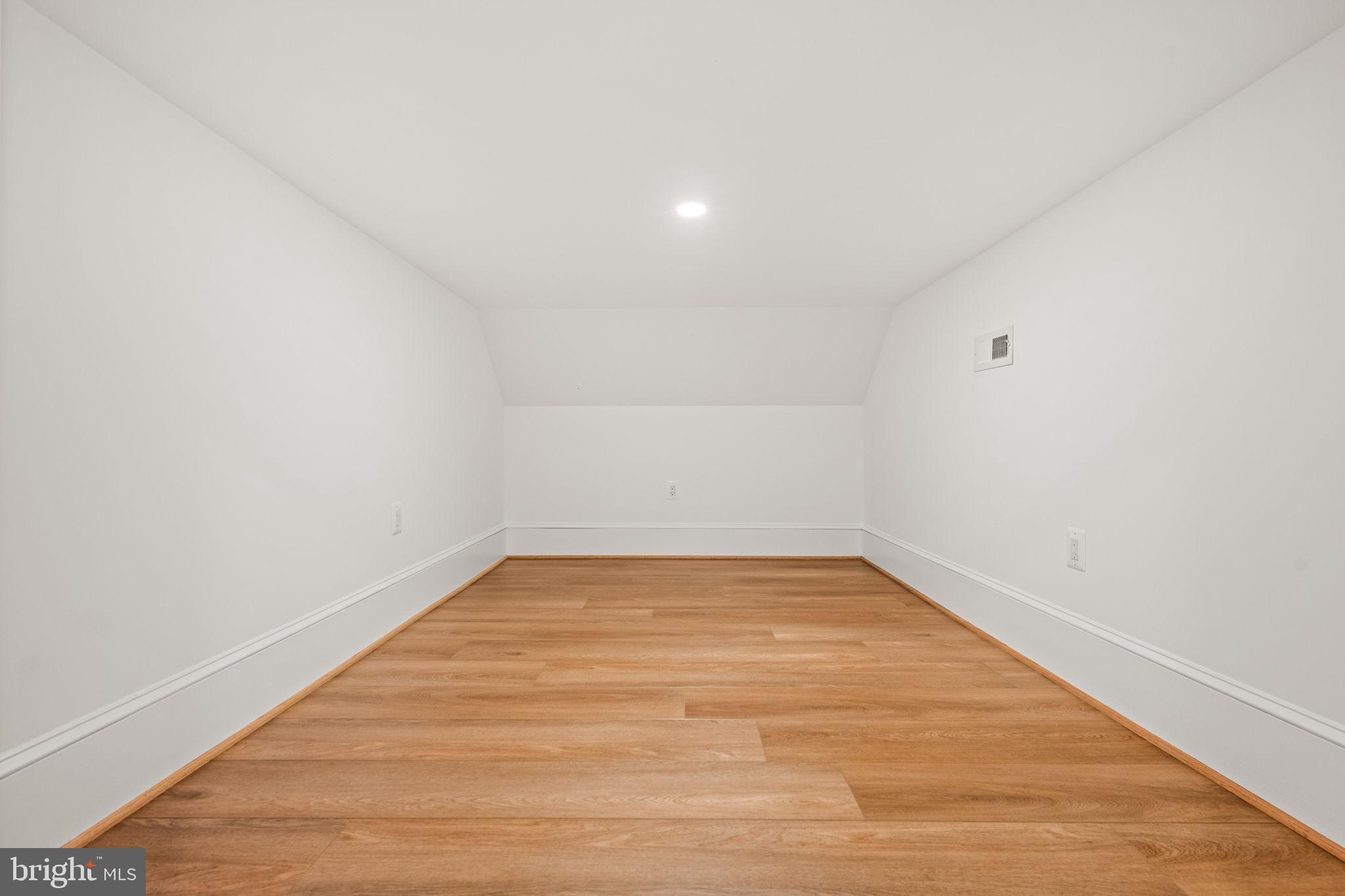 ROSEMONT - Residential