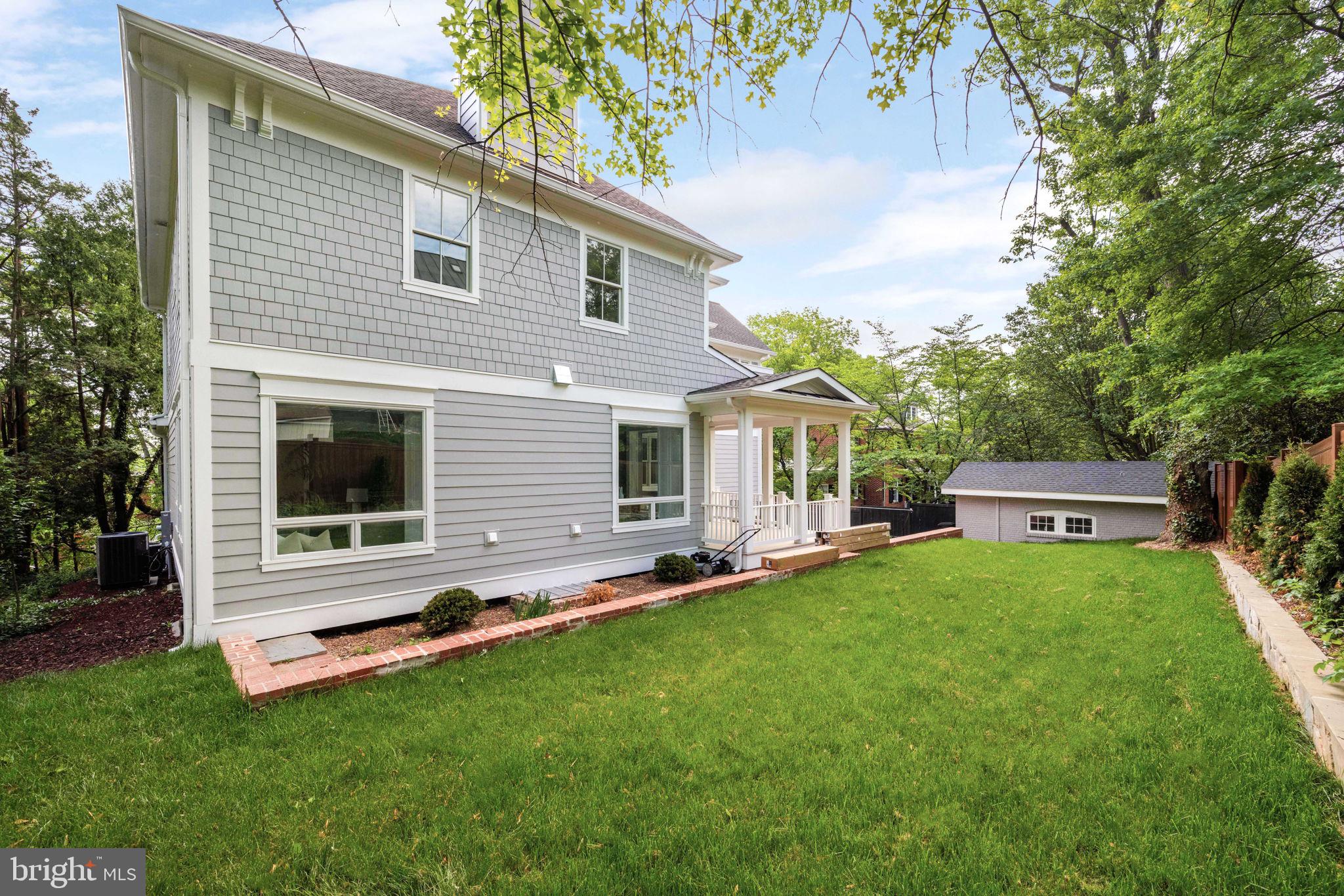 ROSEMONT - Residential