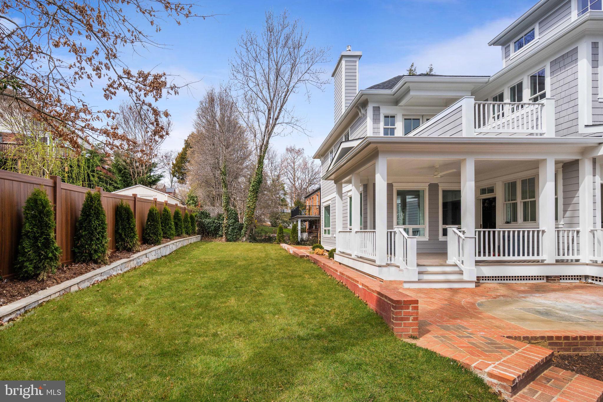 ROSEMONT - Residential