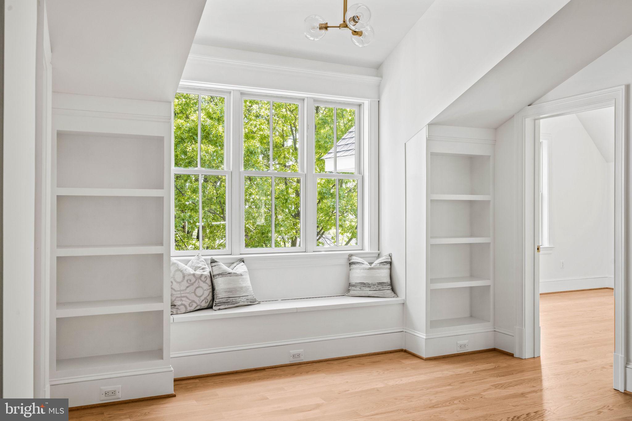 ROSEMONT - Residential