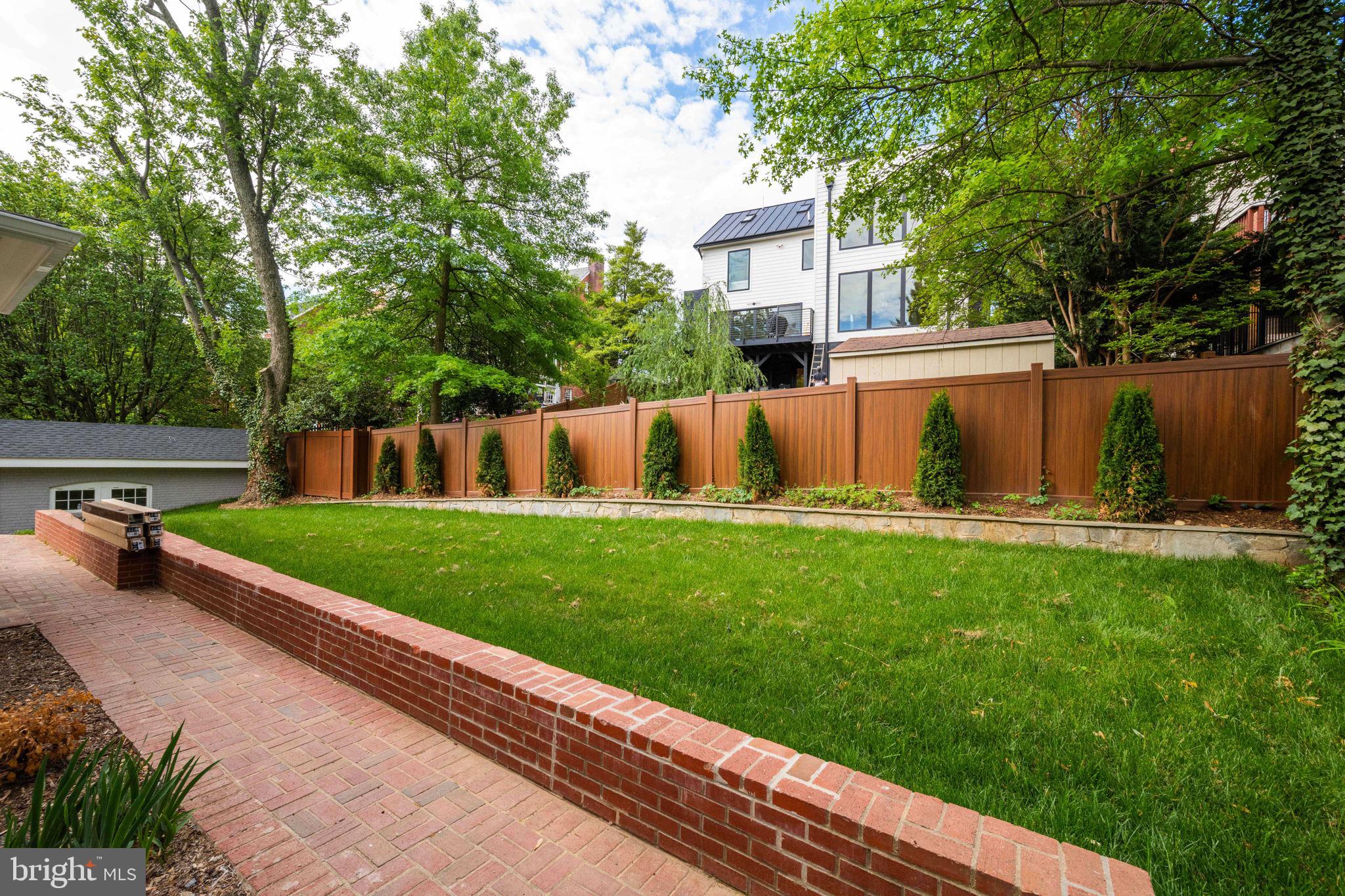 ROSEMONT - Residential