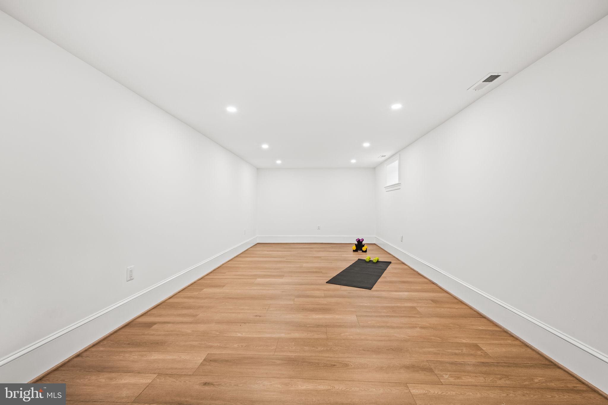 ROSEMONT - Residential