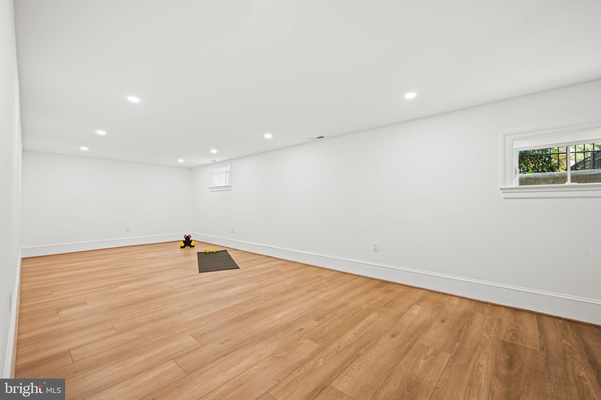 ROSEMONT - Residential