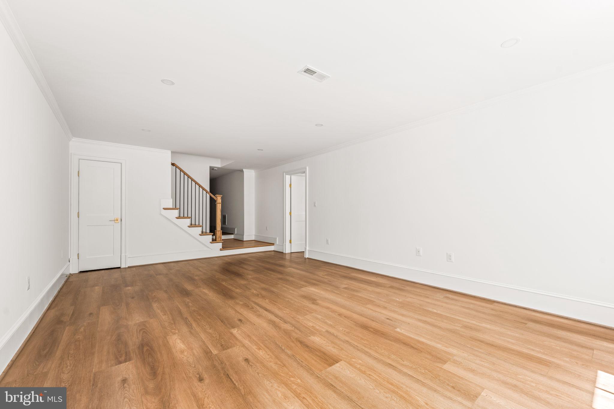 ROSEMONT - Residential