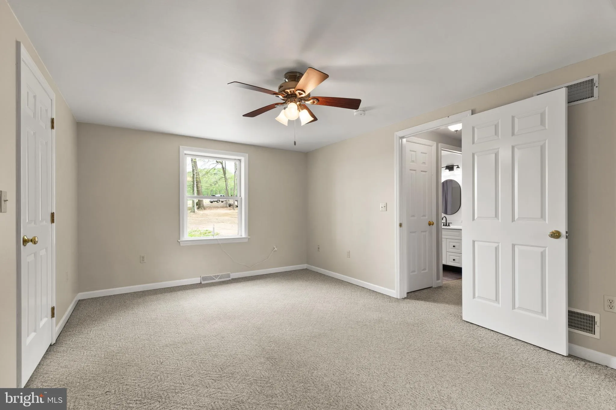 Willow Street, Pennsylvania 17584, United States, 3 Bedrooms Bedrooms, ,3 BathroomsBathrooms,Residential,Active,119886