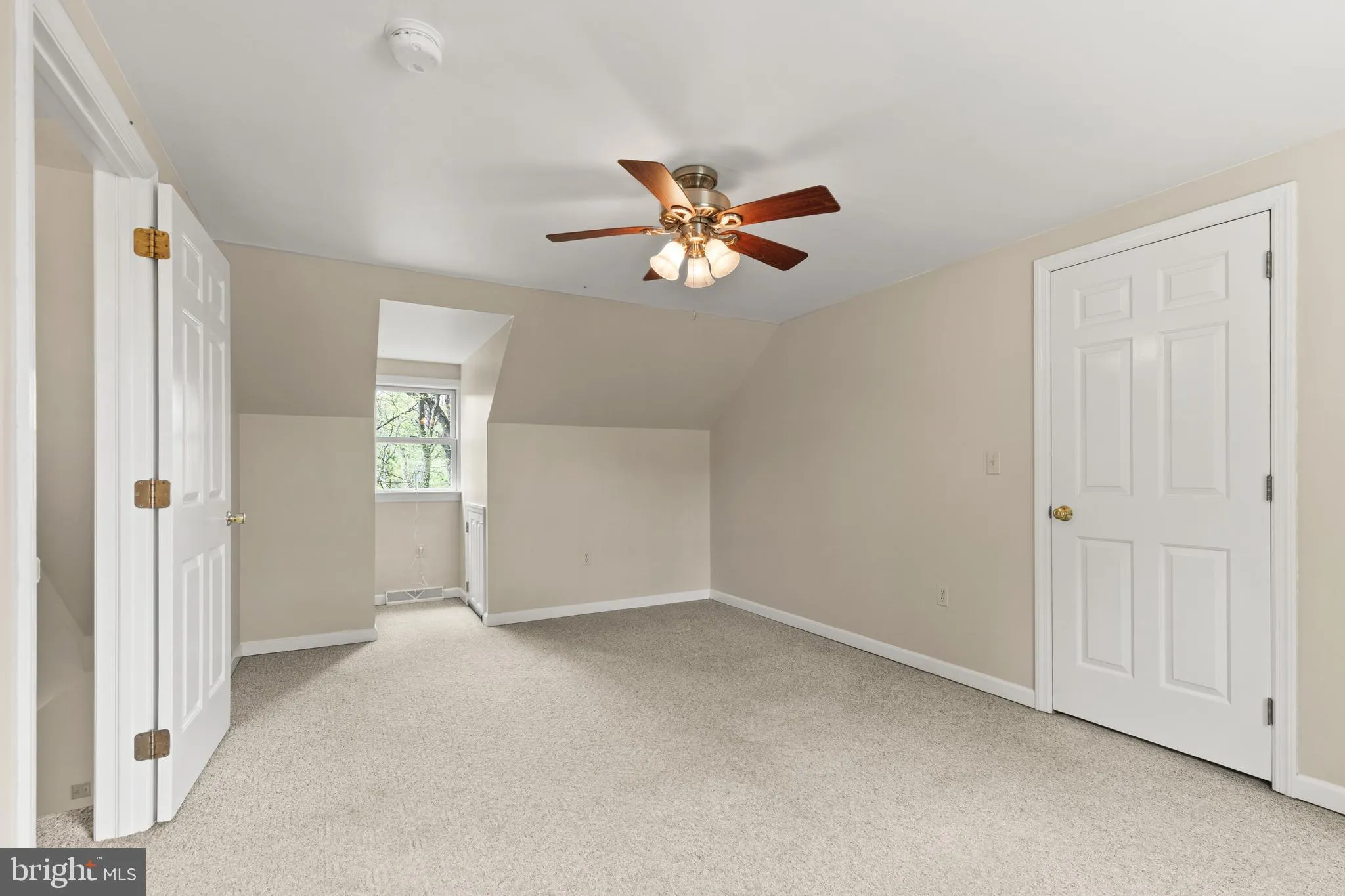 Willow Street, Pennsylvania 17584, United States, 3 Bedrooms Bedrooms, ,3 BathroomsBathrooms,Residential,Active,119886