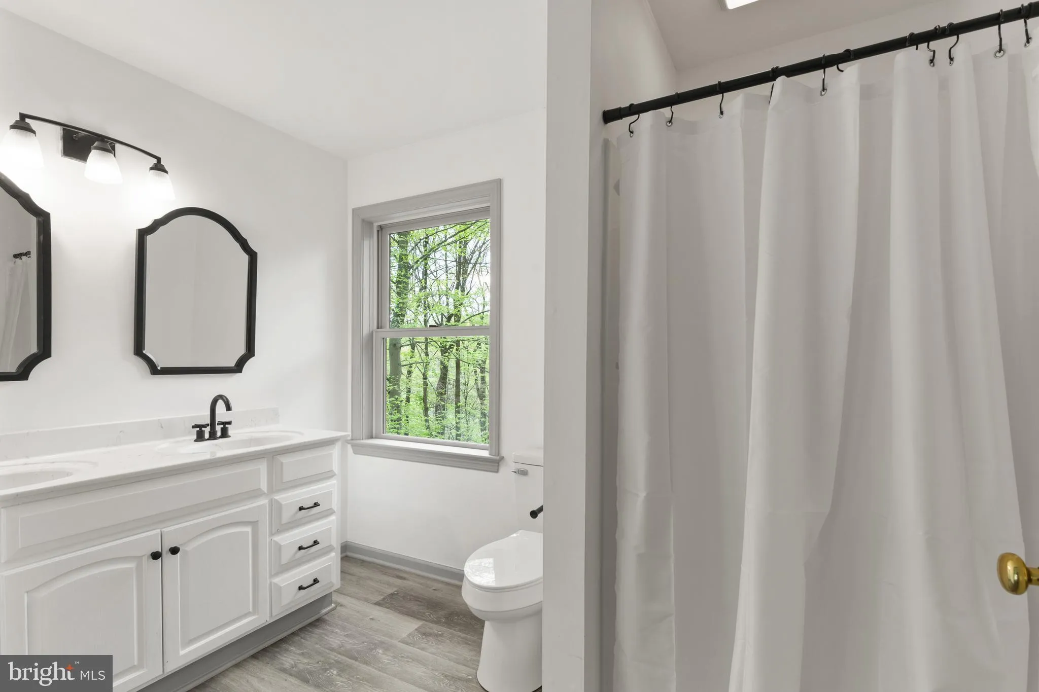 Willow Street, Pennsylvania 17584, United States, 3 Bedrooms Bedrooms, ,3 BathroomsBathrooms,Residential,Active,119886