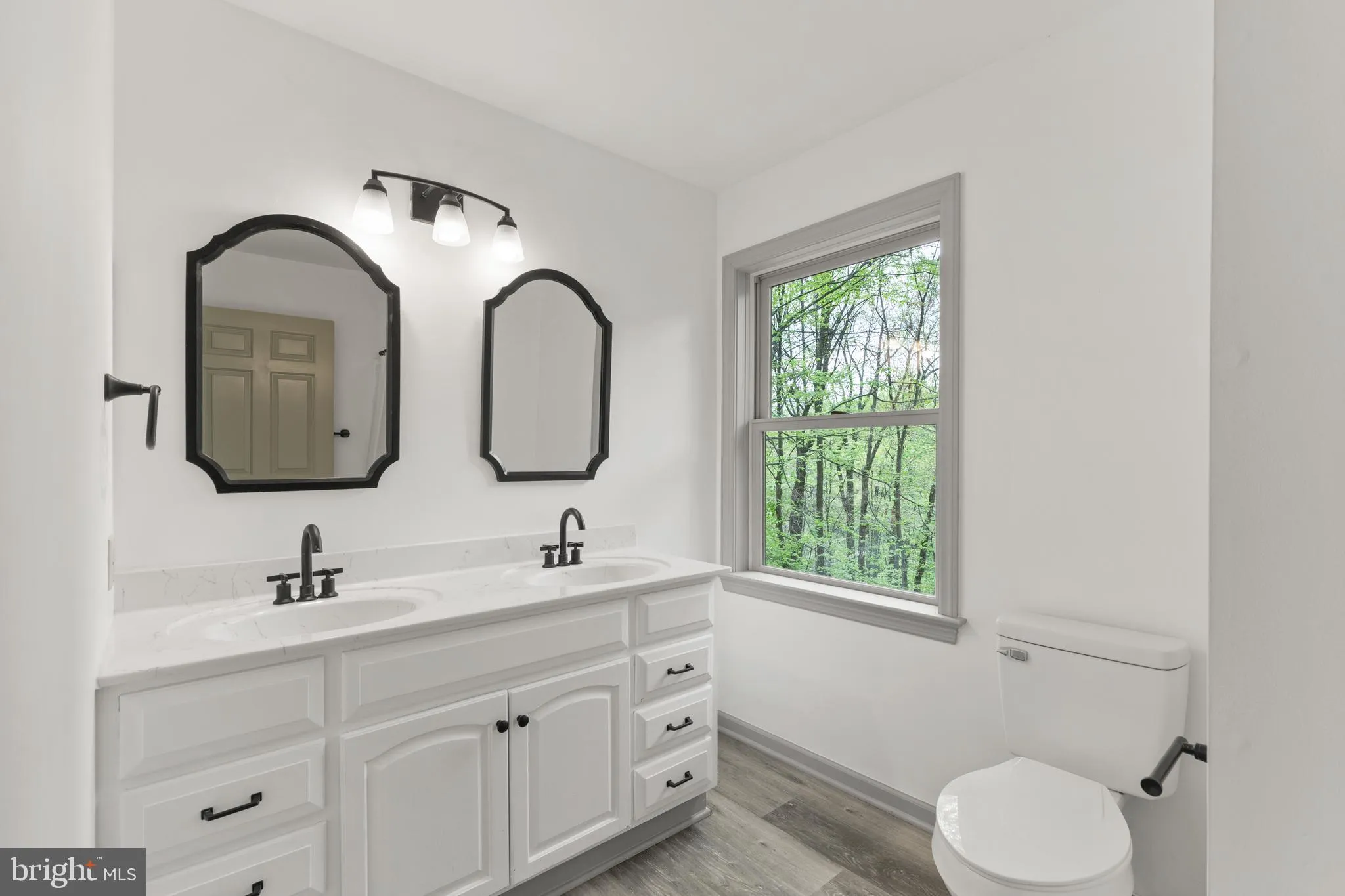 Willow Street, Pennsylvania 17584, United States, 3 Bedrooms Bedrooms, ,3 BathroomsBathrooms,Residential,Active,119886