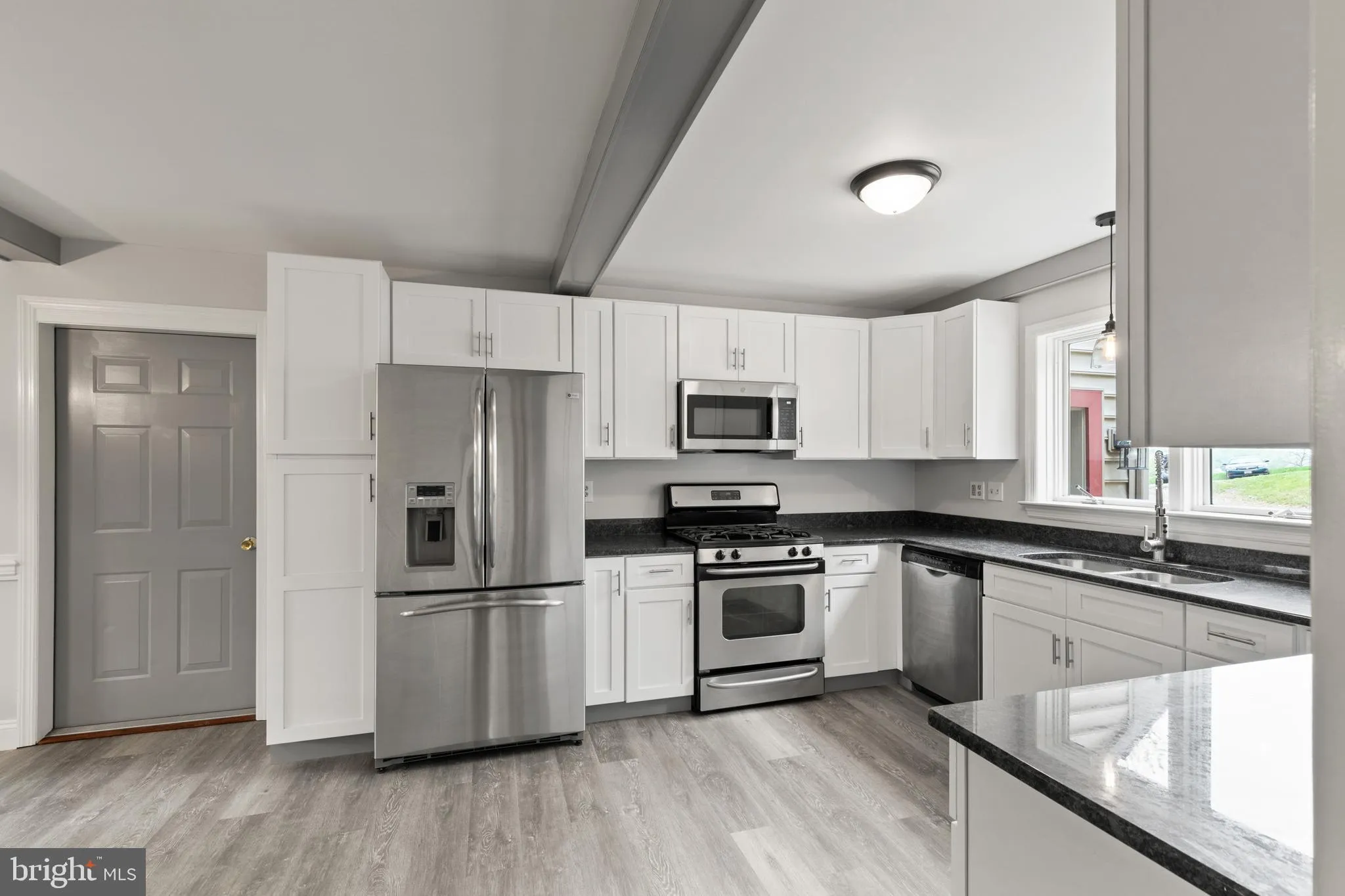 Willow Street, Pennsylvania 17584, United States, 3 Bedrooms Bedrooms, ,3 BathroomsBathrooms,Residential,Active,119886