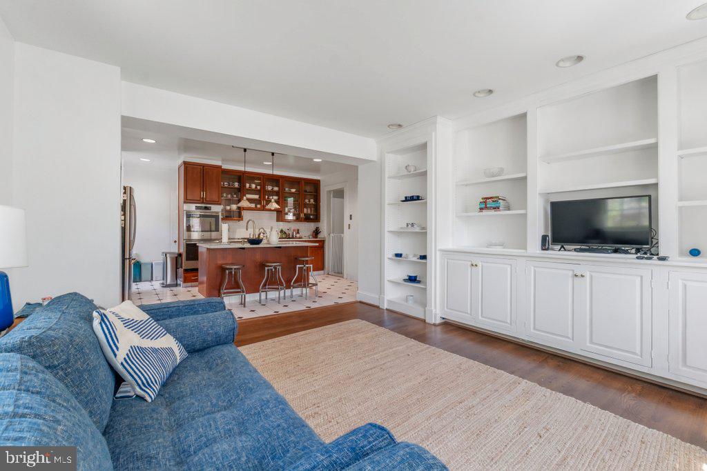 GUILFORD HISTORIC DISTRICT - Residential