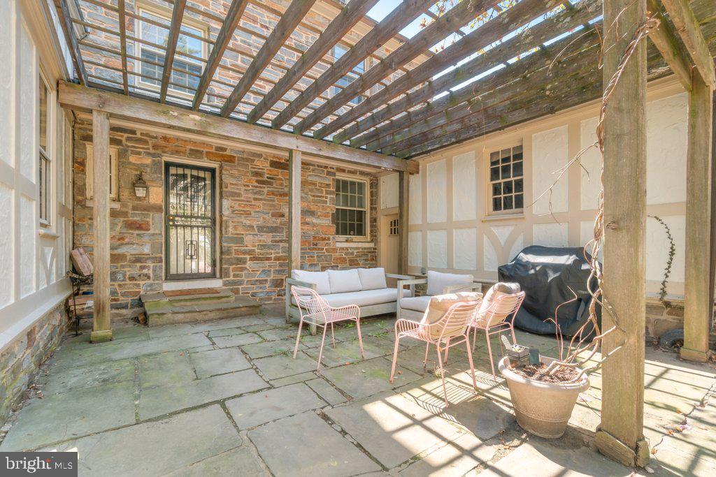 GUILFORD HISTORIC DISTRICT - Residential