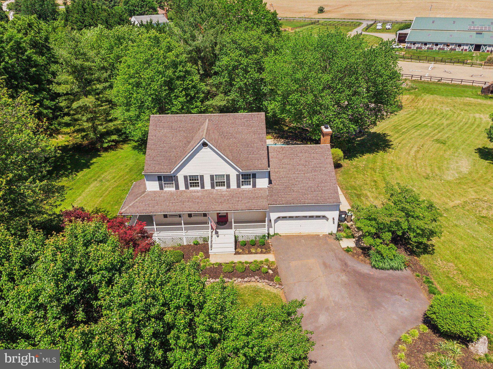 ENGLISH MEADOWS - Residential