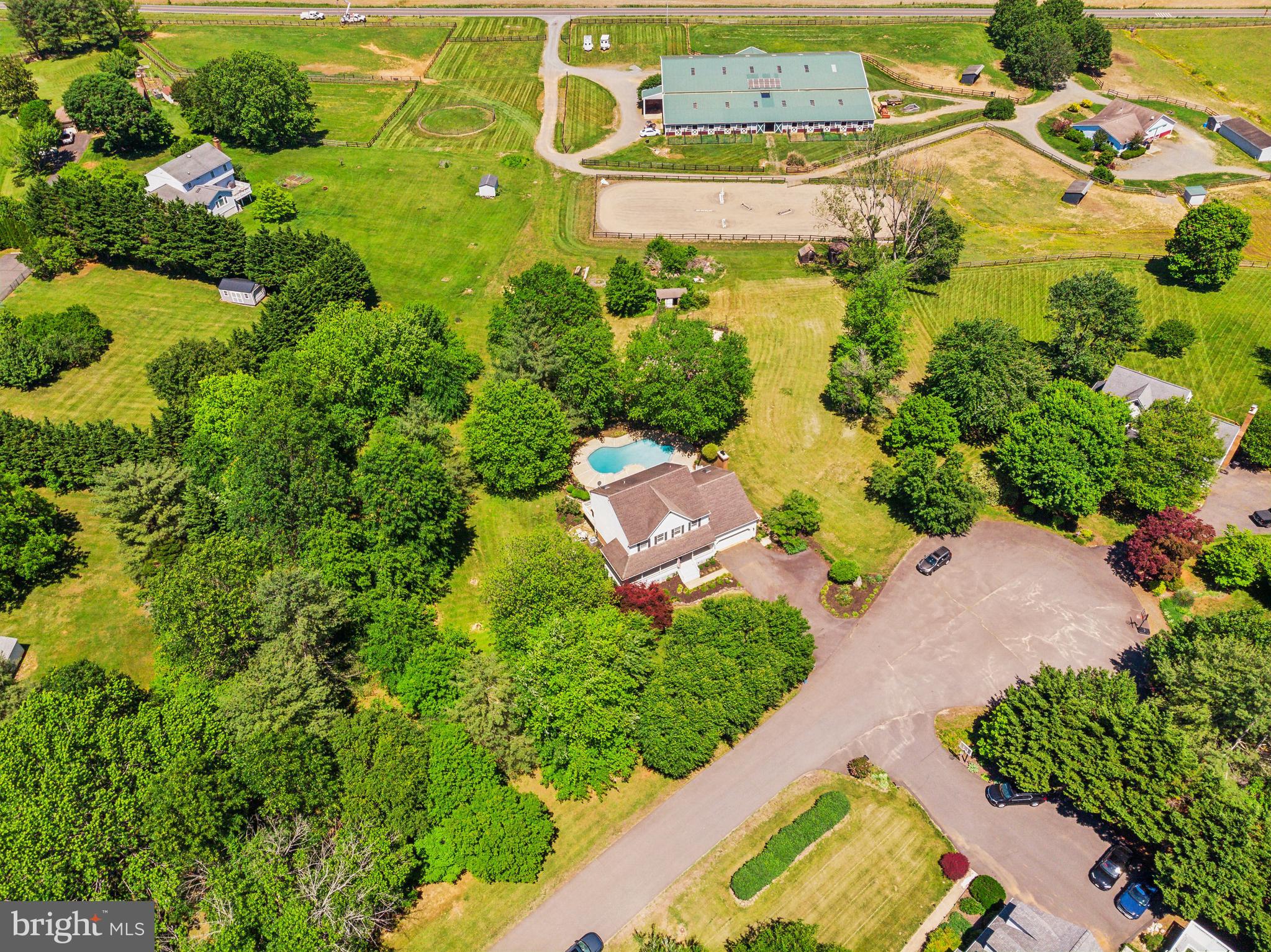 ENGLISH MEADOWS - Residential
